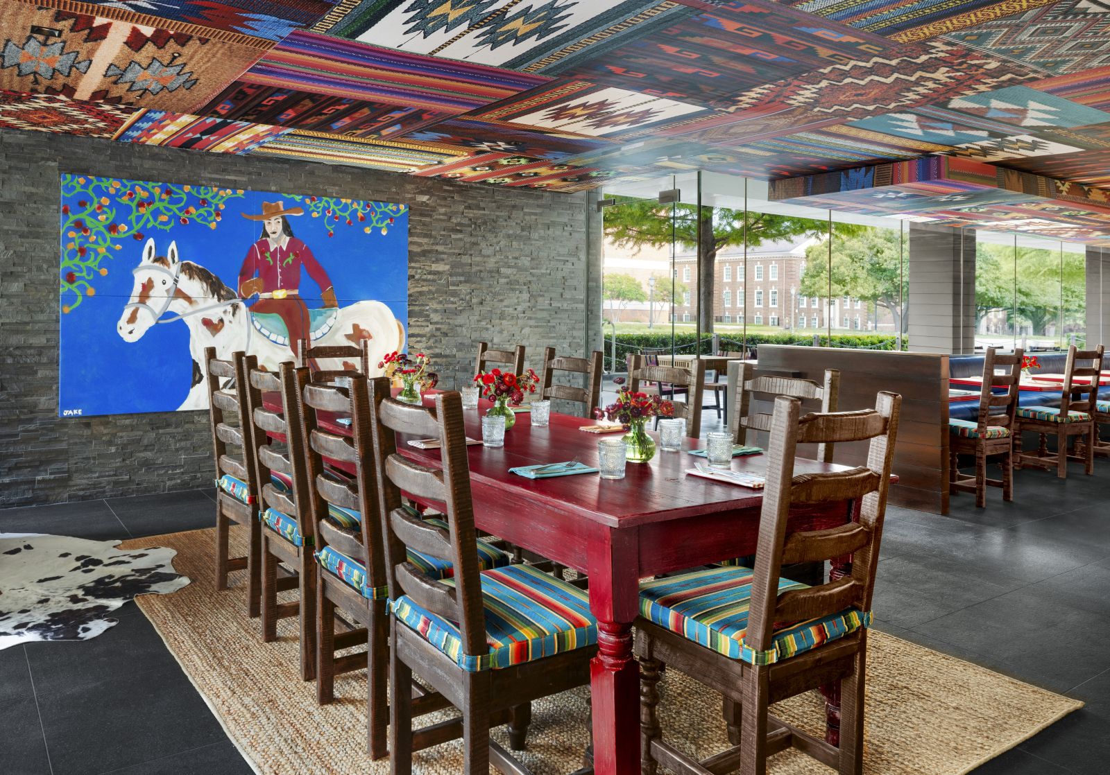Graduate by Hilton Dallas - Los Charros Tex-Mex Smokehouse
