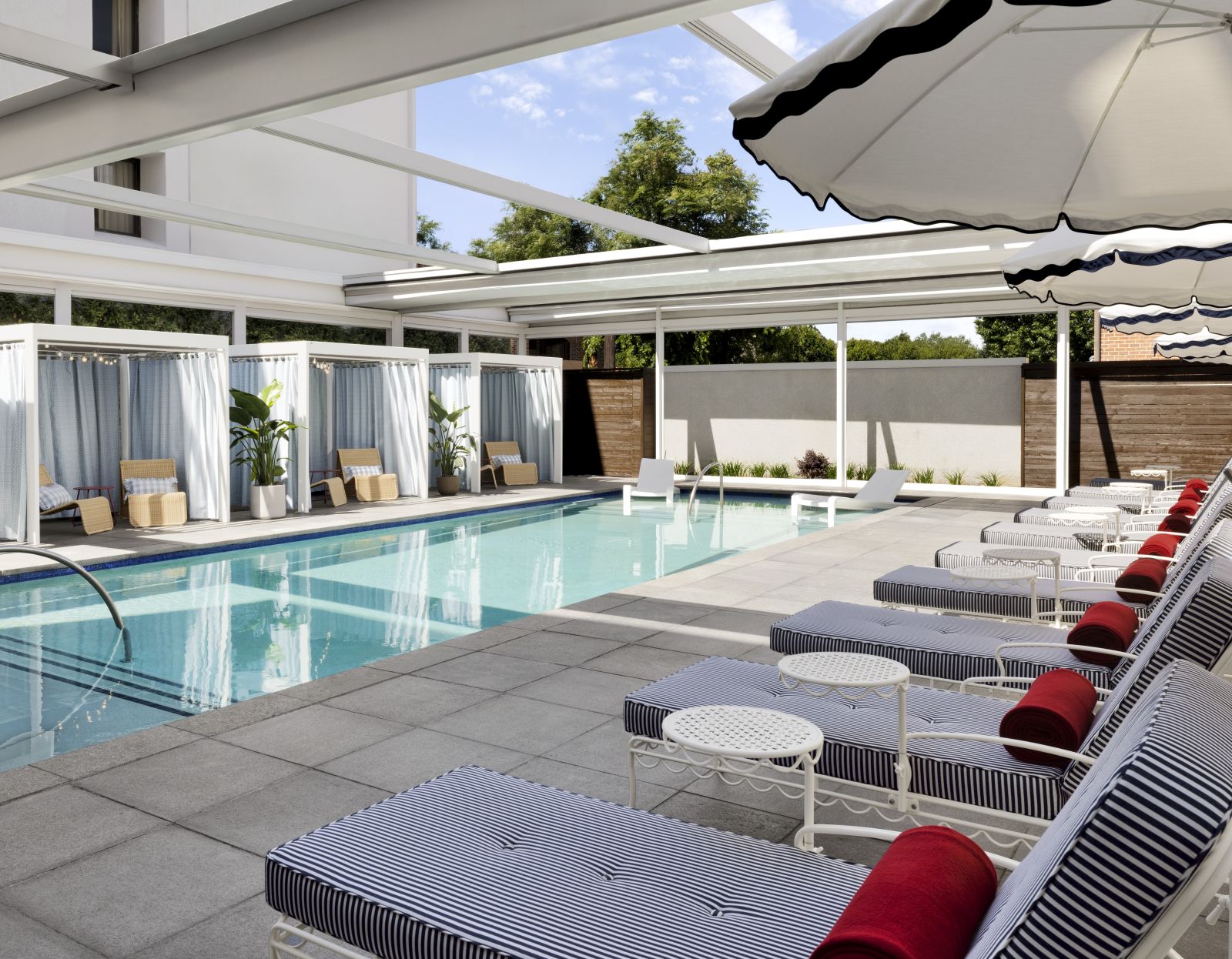 Graduate by Hilton Dallas - Pool