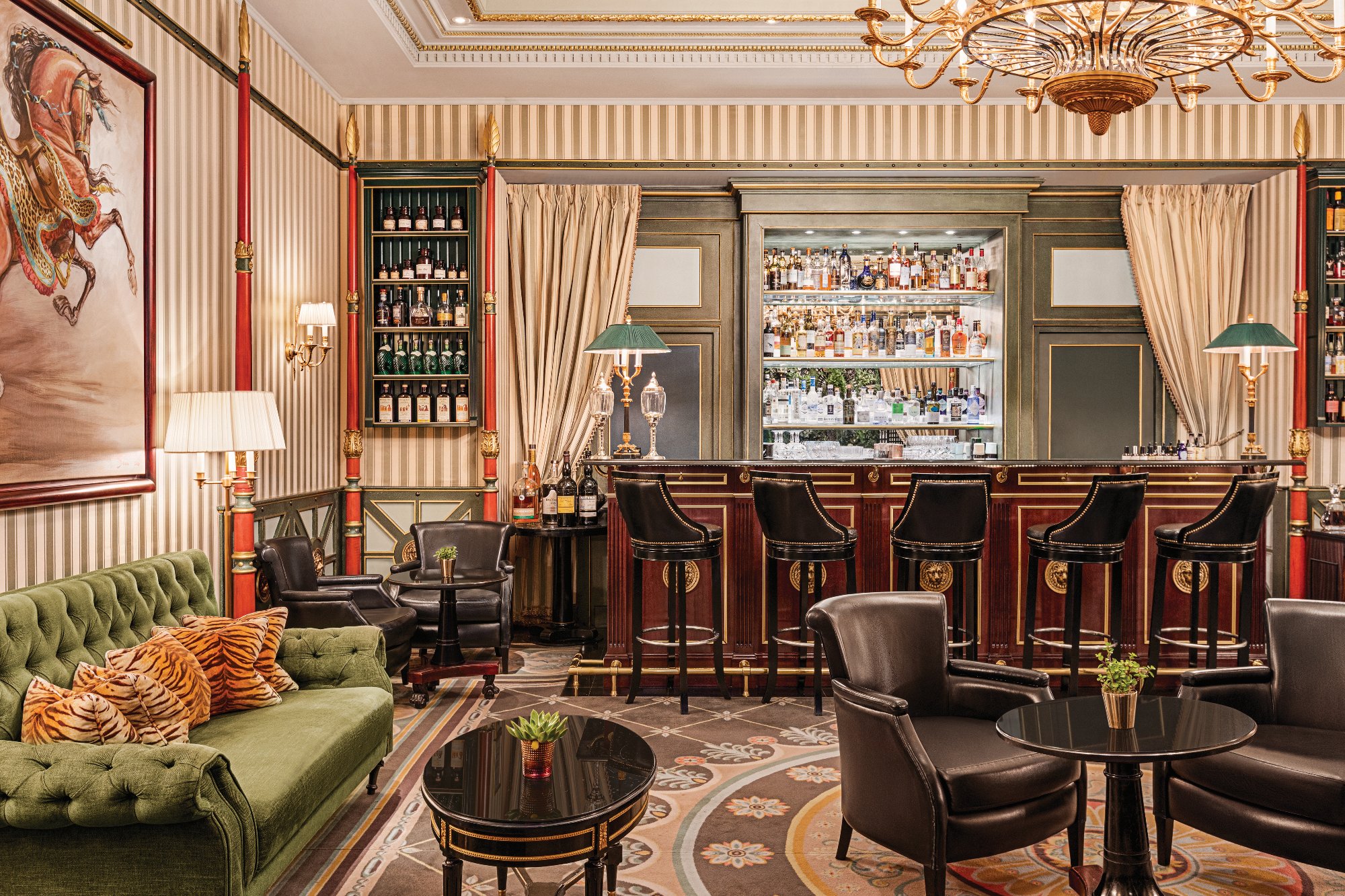 Le Bar Botaniste, an intimate spot inspired by botanical themes.
