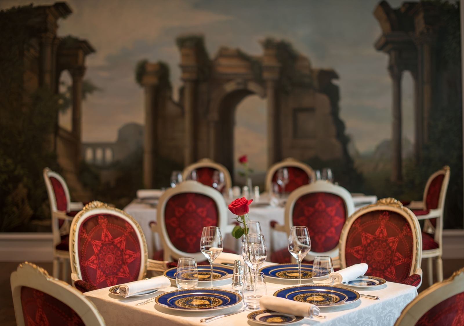 An impeccably arranged table setting at Vanitas, showcasing refined Italian elegance.