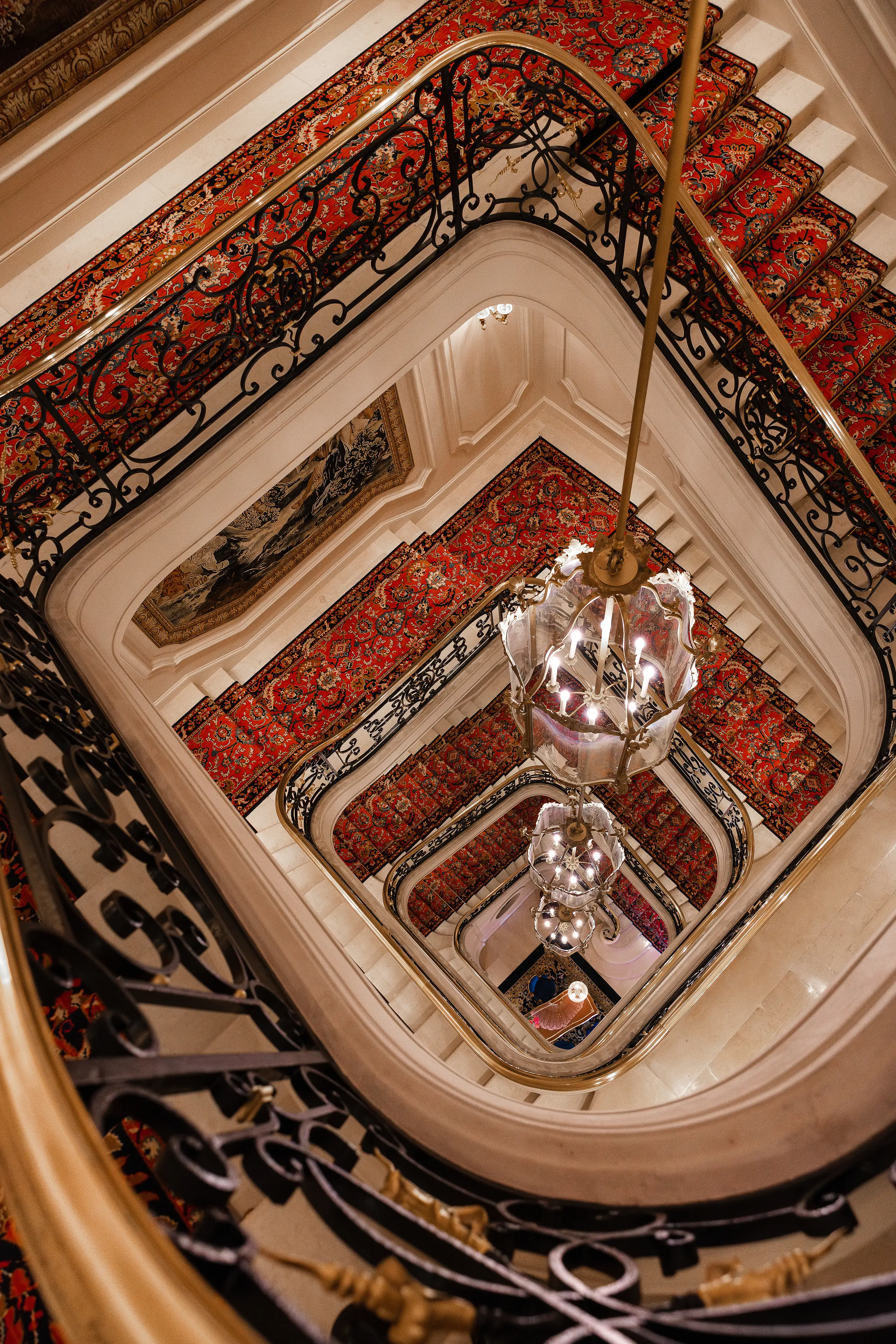 One of the hotel's majestic marble staircases, a masterpiece of Belle Époque design.