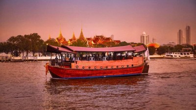 Manohra Dinner Cruise at Anantara Riverside Bangkok Resort - Photo courtesy of Anantara Riverside Bangkok Resort