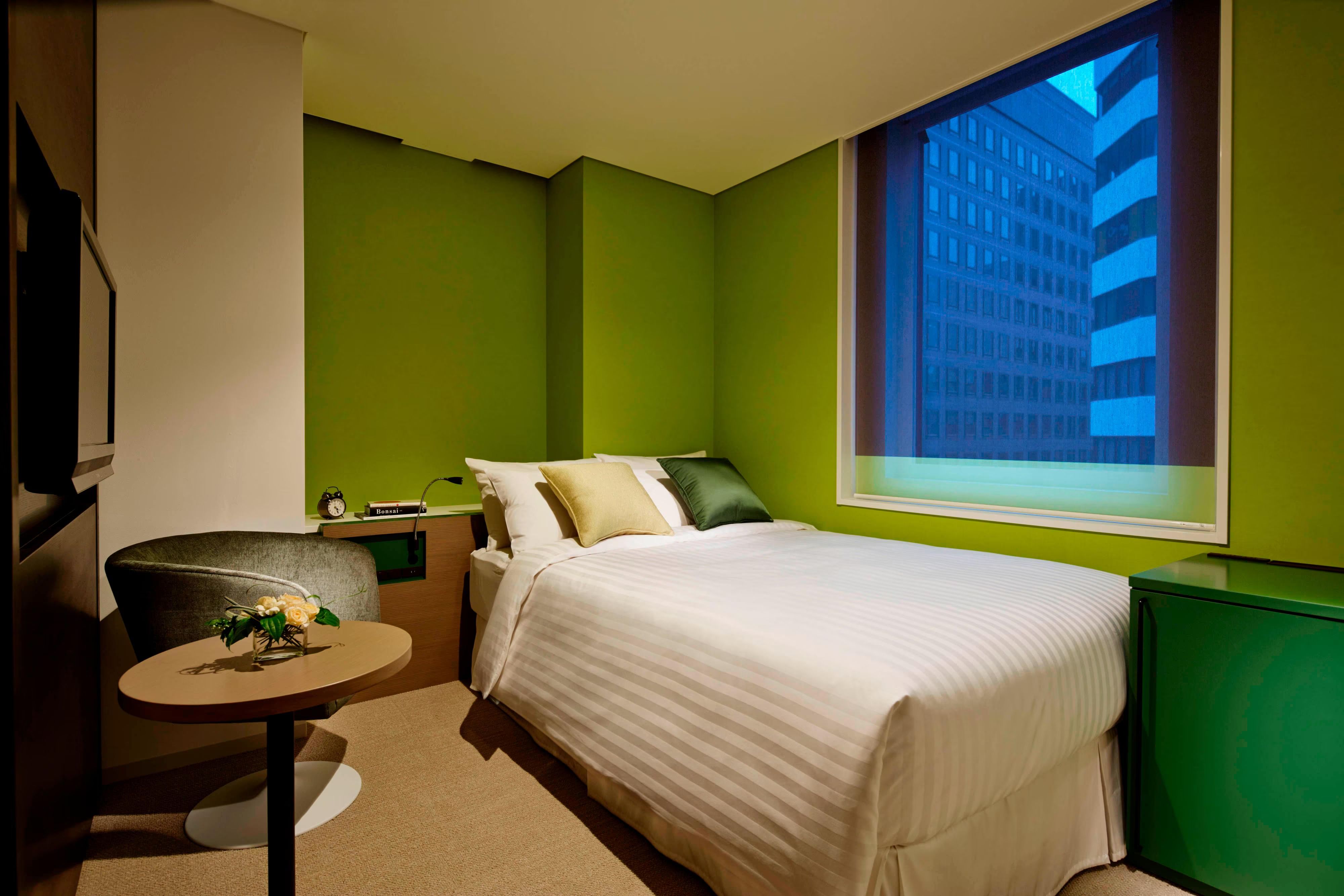Cozy double room at Courtyard by Marriott Tokyo Station
