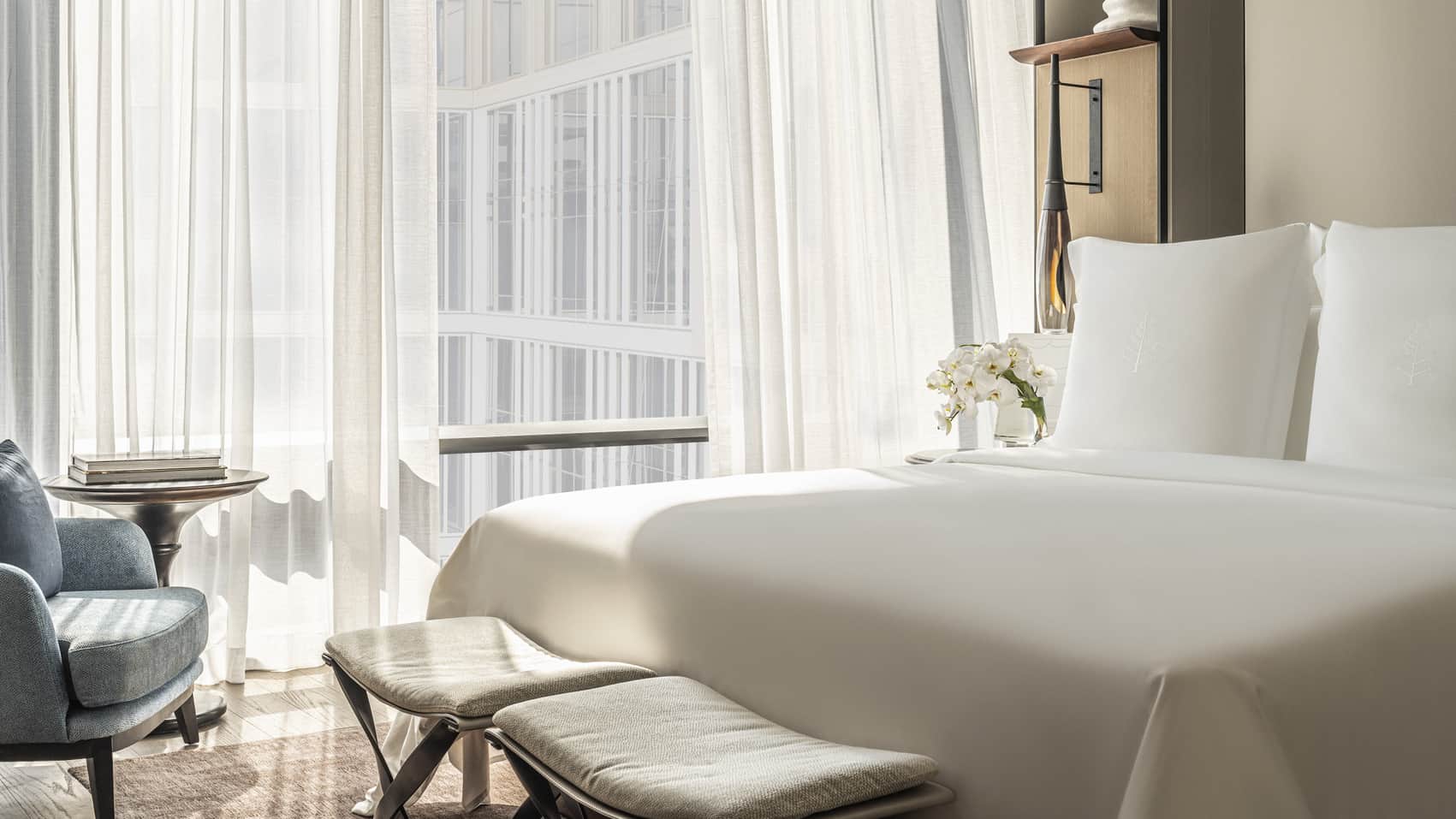 Deluxe room at Four Seasons Hotel Bangkok at Chao Phraya River