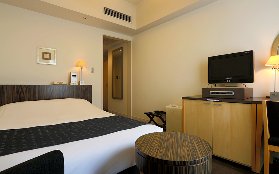 Double room at Hotel Monterey Ginza