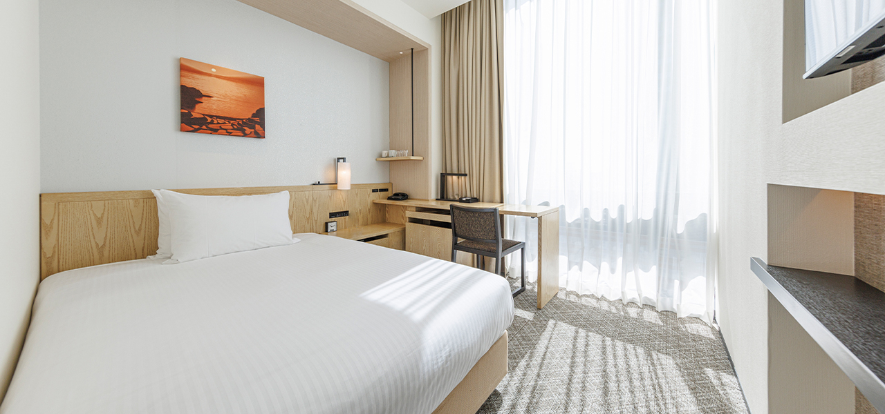 Standard double room at JR Kyushu Hotel Blossom Shinjuku