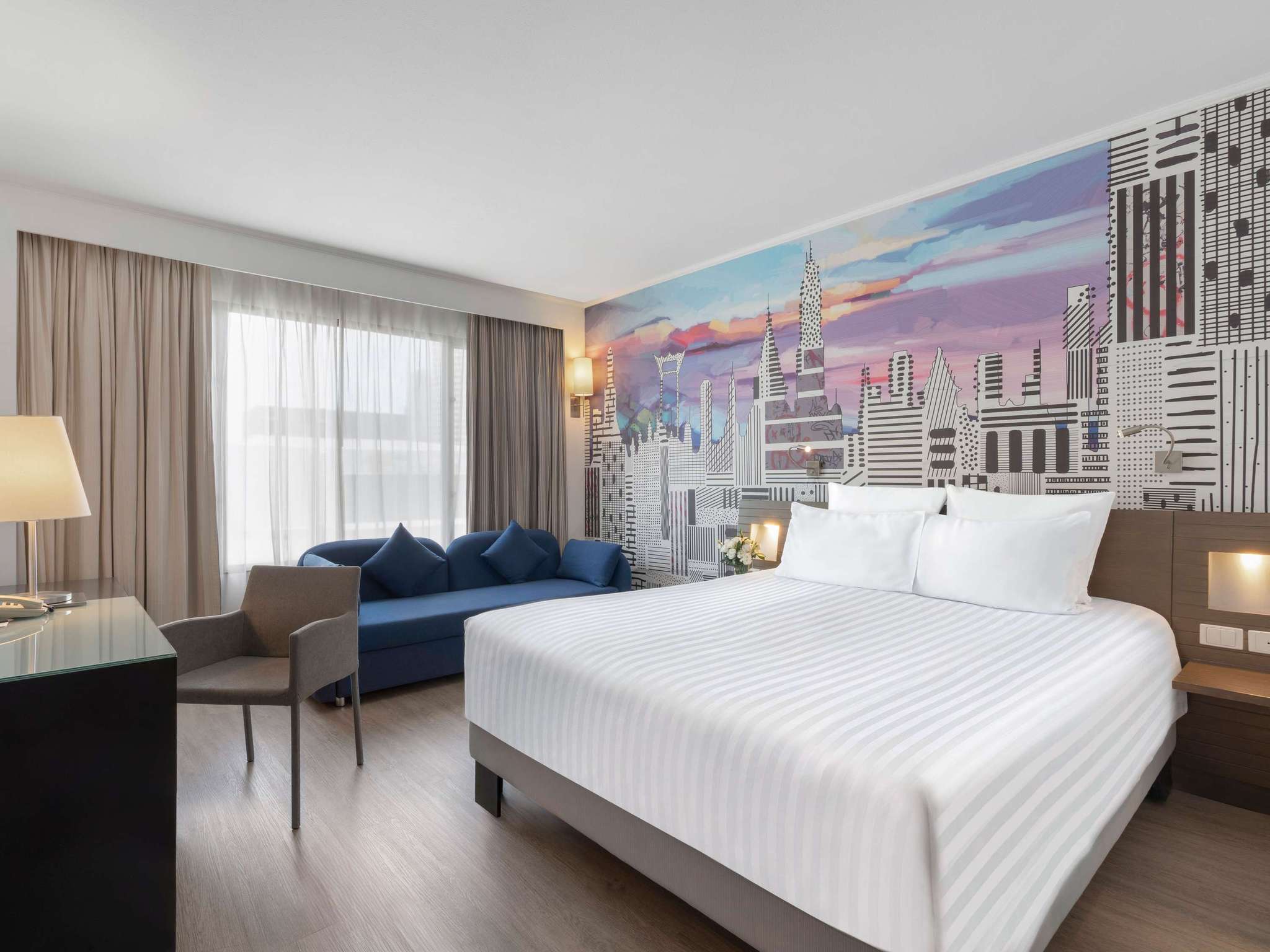 Superior room (1 queen-size bed) at Novotel Bangkok on Siam Square