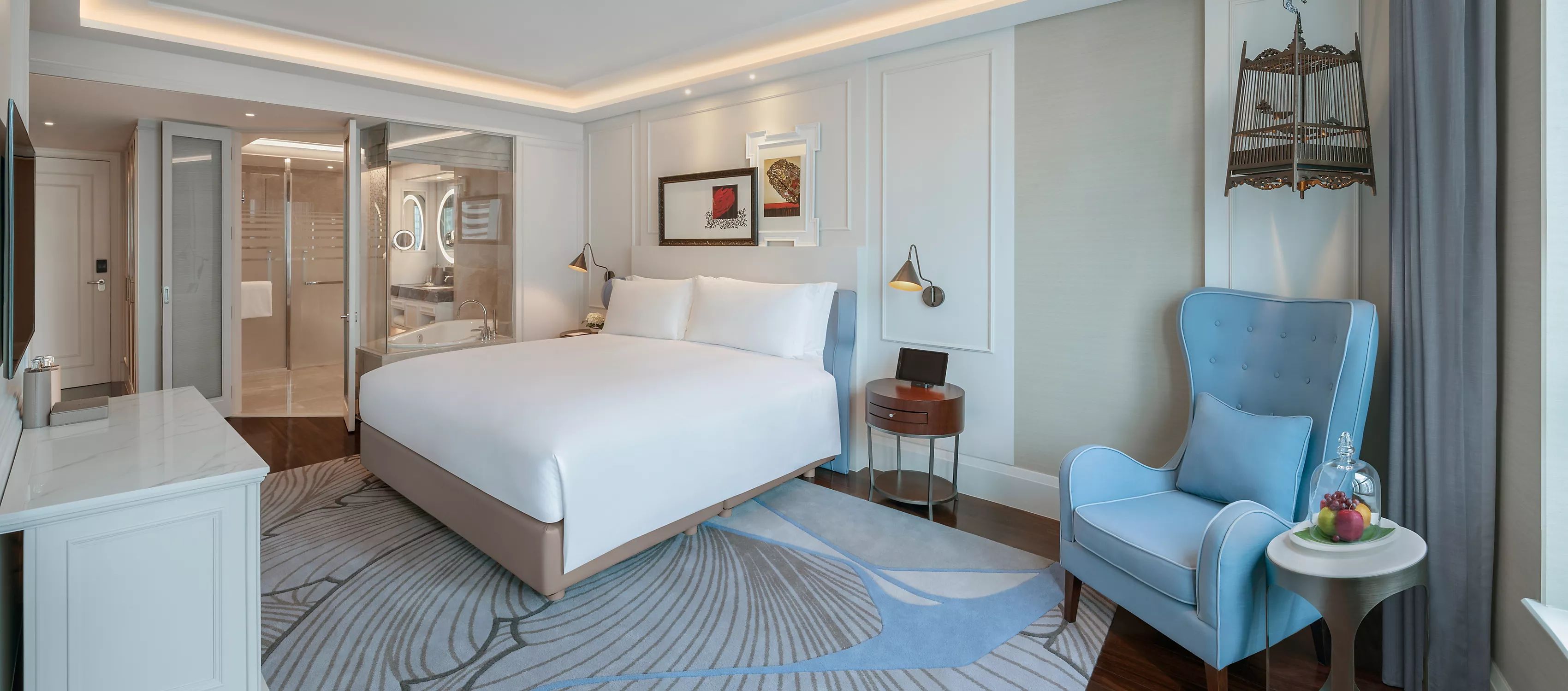 Luxury room (1 king size bed) at Sofitel Bangkok Sukhumvit